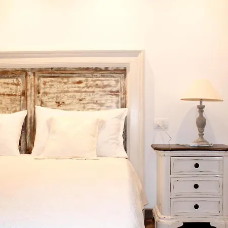 Leo 62 Portocanale Guest house *